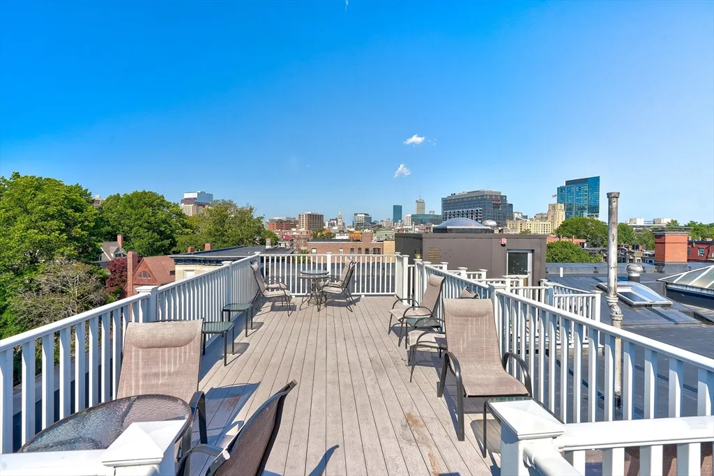 2 bed, 1 bath apartment for rent at 1064 Beacon St Unit 12A, Longwood — photo 33 of 40