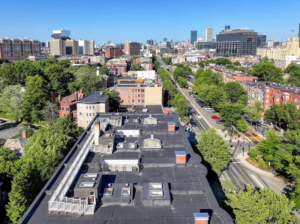 2 bed, 1 bath apartment for rent at 1064 Beacon St Unit 12A, Longwood — photo 35 of 40