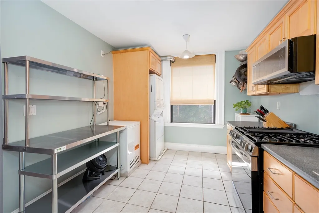 2 bed, 1 bath apartment for rent at 1064 Beacon St Unit 12A, Longwood — photo 18 of 40