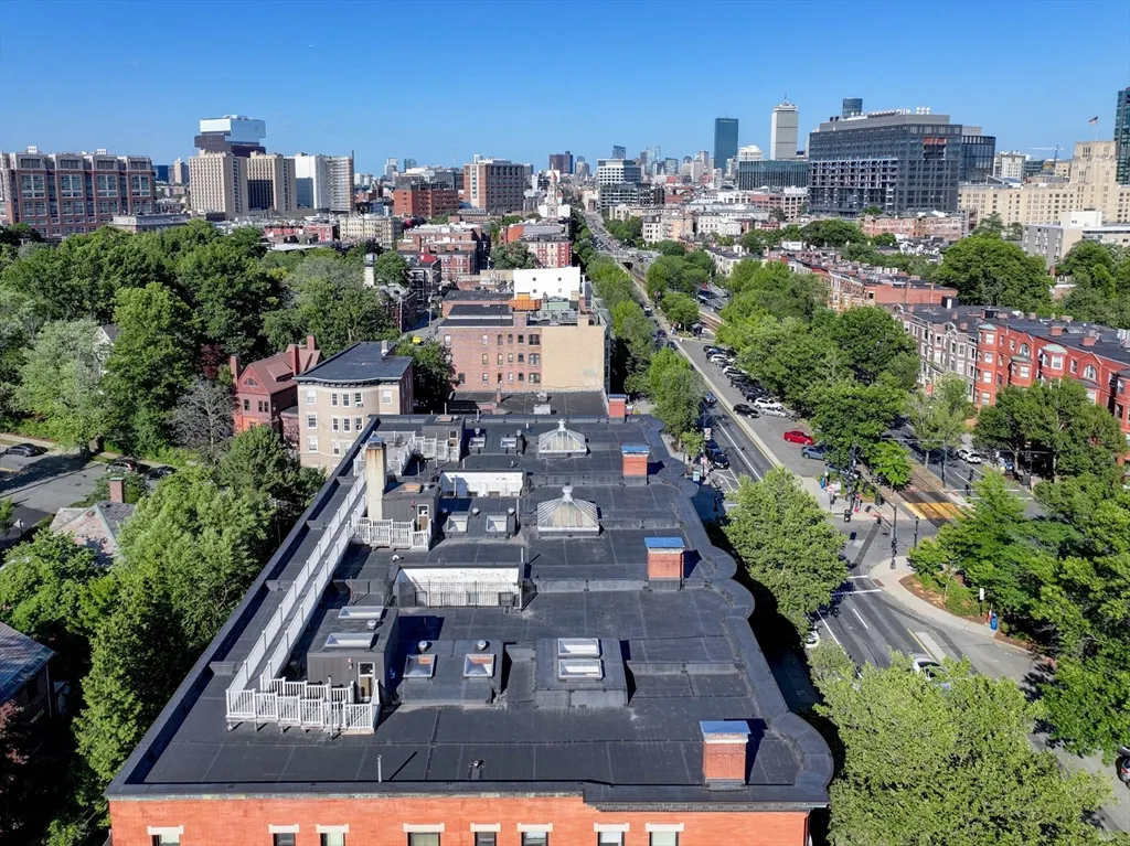 2 bed, 1 bath apartment for rent at 1064 Beacon St Unit 12A, Longwood — photo 38 of 40