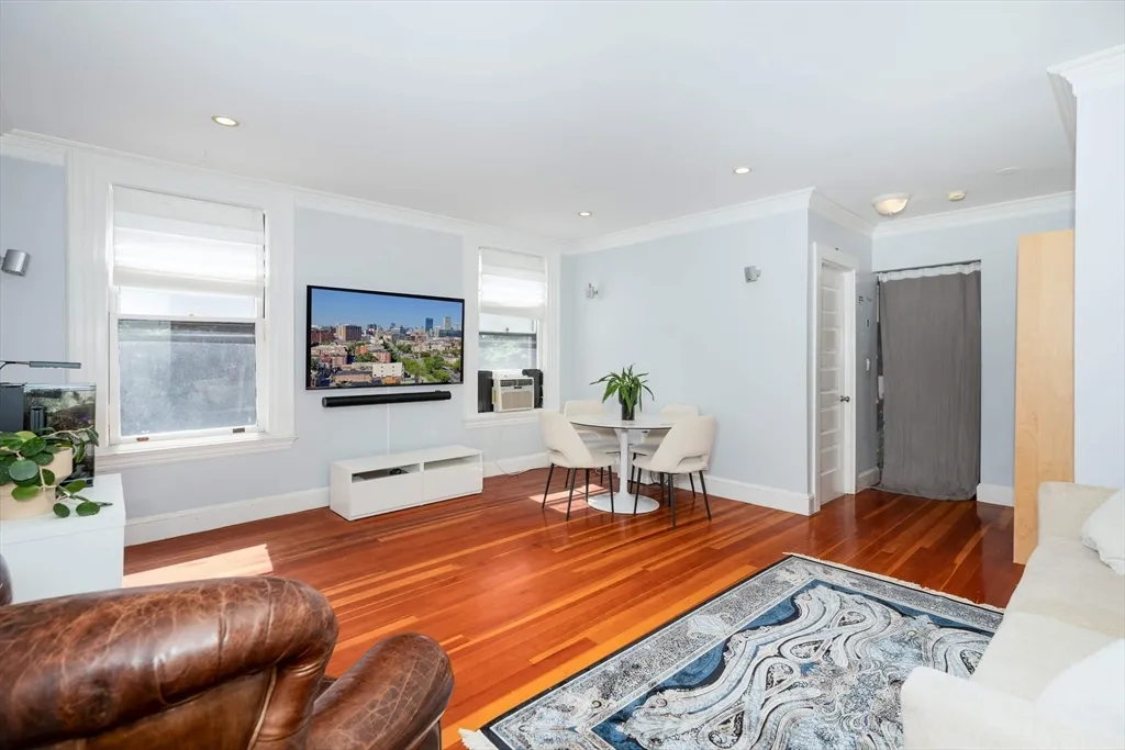 2 bed, 1 bath apartment for rent at 1064 Beacon St Unit 12A, Longwood — photo 9 of 40