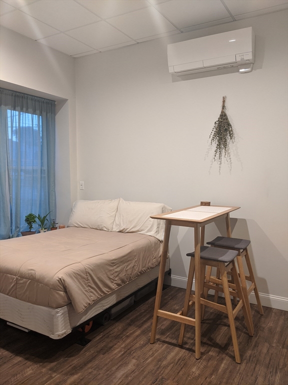 Studio bed, 1 bath apartment for rent at 1064 North Shore Rd Unit 2, Revere — photo 7 of 8