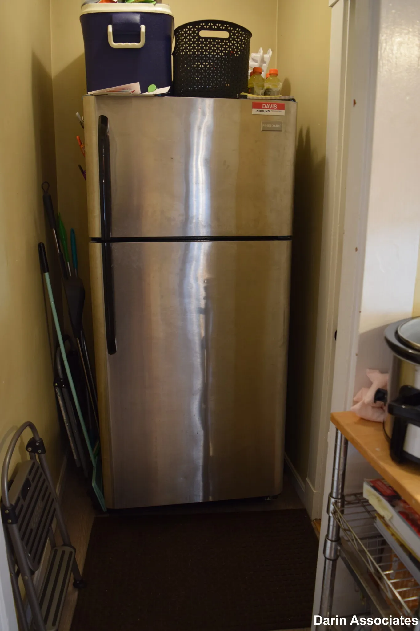 2 bed, 1 bath apartment for rent at 1065 Broadway Unit 1, Teele Square — photo 6 of 13