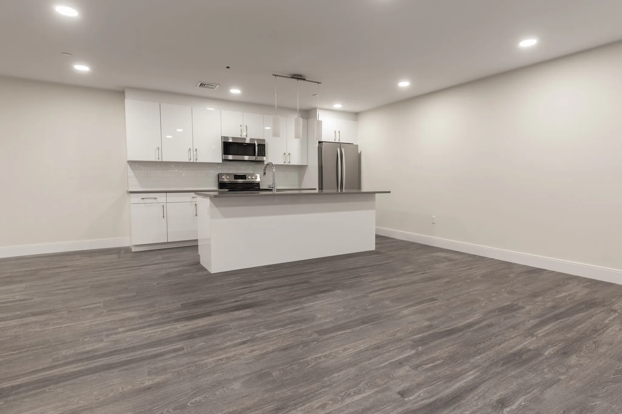 4 bed, 3 bath apartment for rent at 1065 Tremont St Unit 106, South End — photo 12 of 12