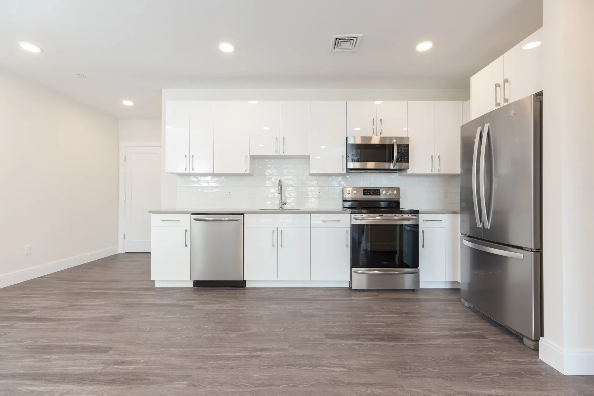 3 bed, 2 bath apartment for rent at 1065 Tremont St Unit 207, Roxbury — photo 2 of 8