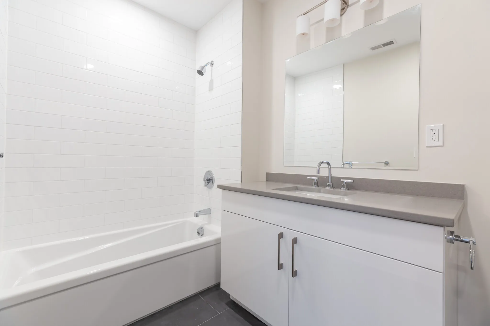3 bed, 2 bath apartment for rent at 1065 Tremont St Unit 207, Roxbury — photo 6 of 8