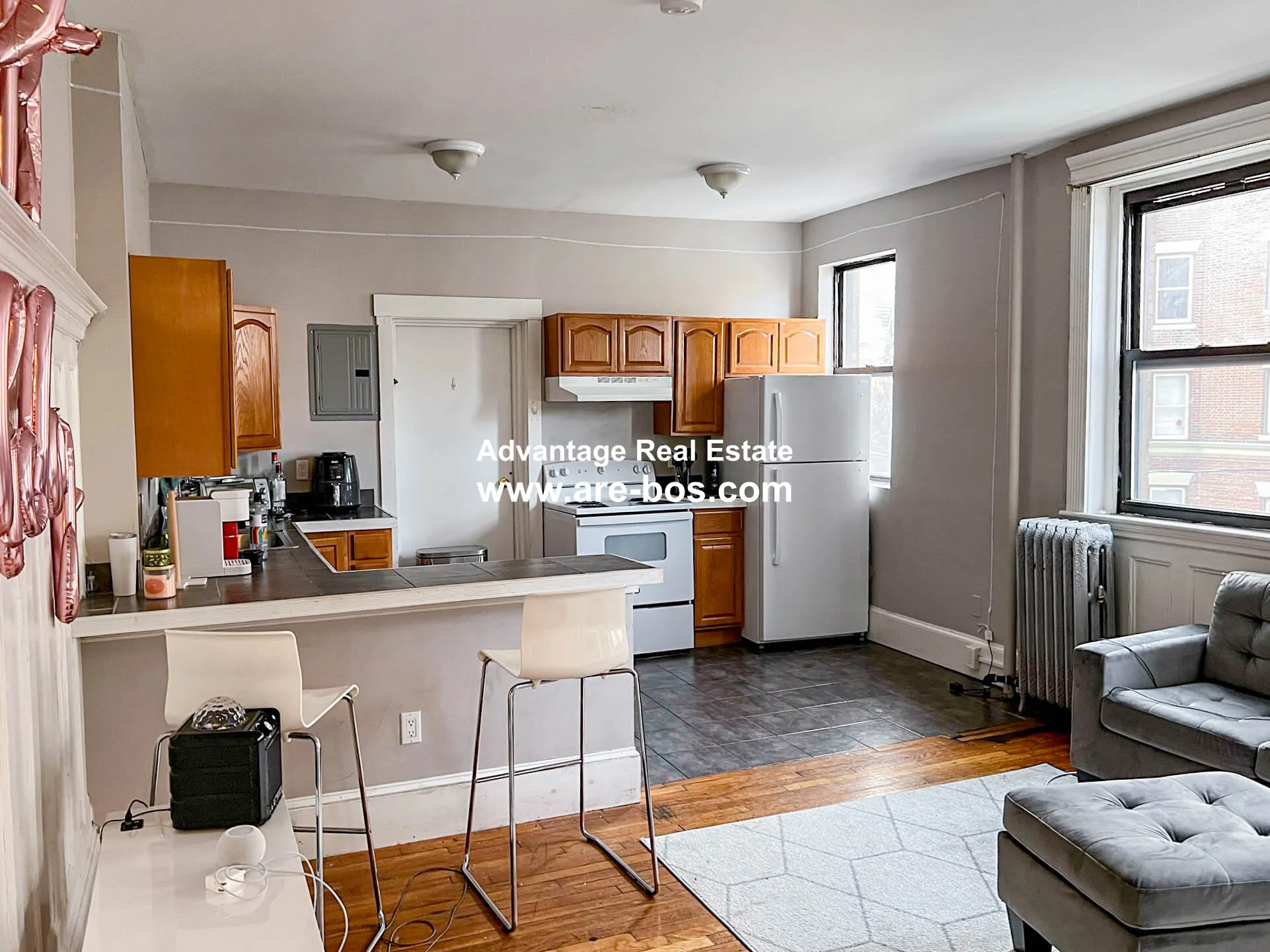 3 bed, 1 bath apartment for rent at 1066 Commonwealth Ave Unit 31, Brighton — photo 1 of 14
