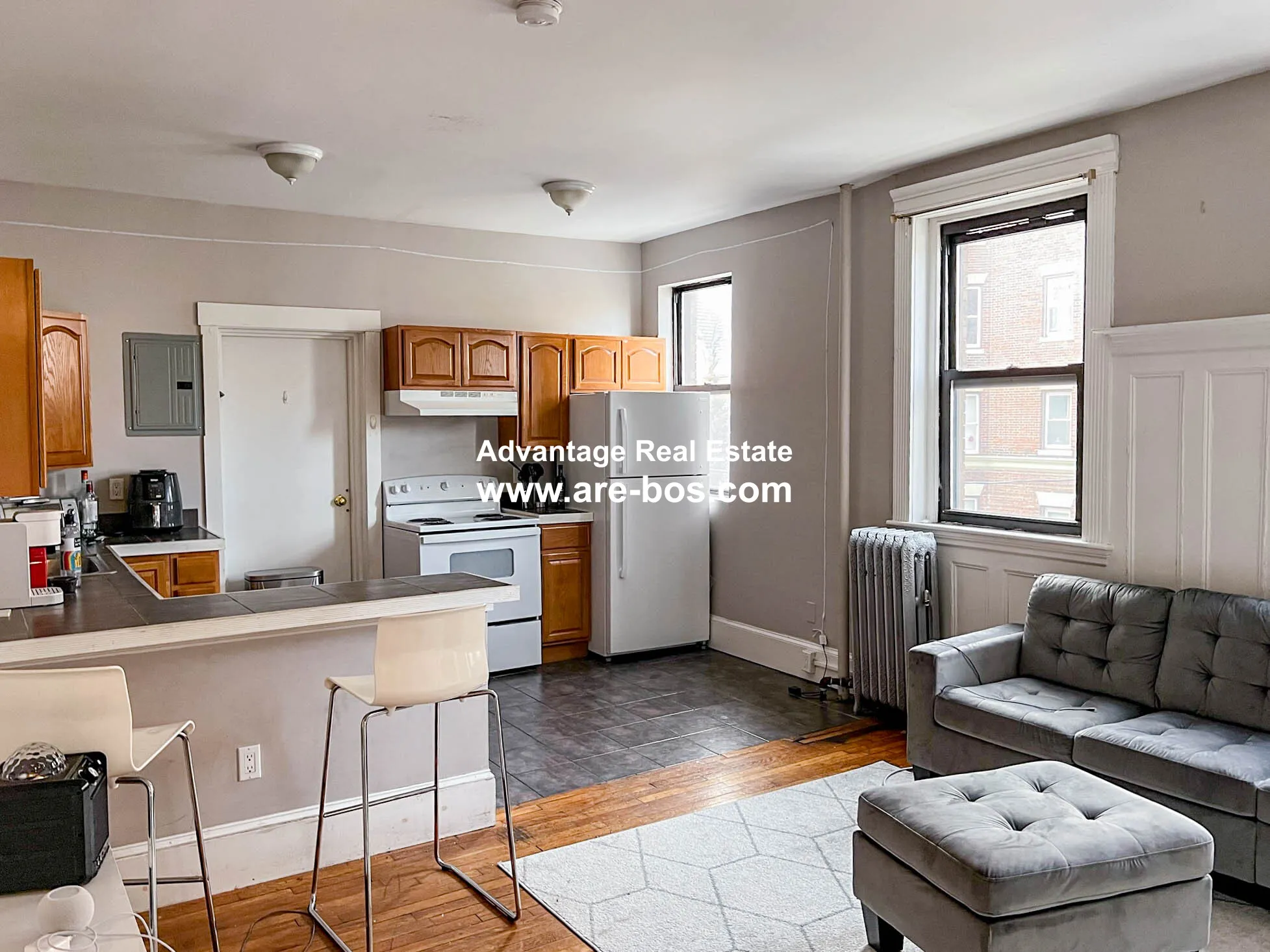3 bed, 1 bath apartment for rent at 1066 Commonwealth Ave Unit 31, Brighton — photo 2 of 14