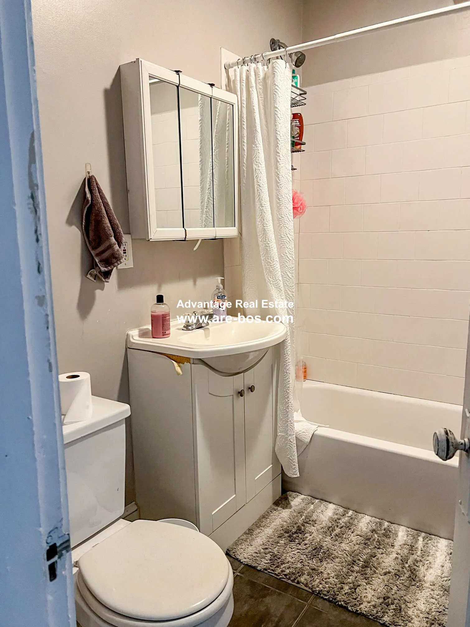 3 bed, 1 bath apartment for rent at 1066 Commonwealth Ave Unit 31 Duplicate, Brighton — photo 15 of 63