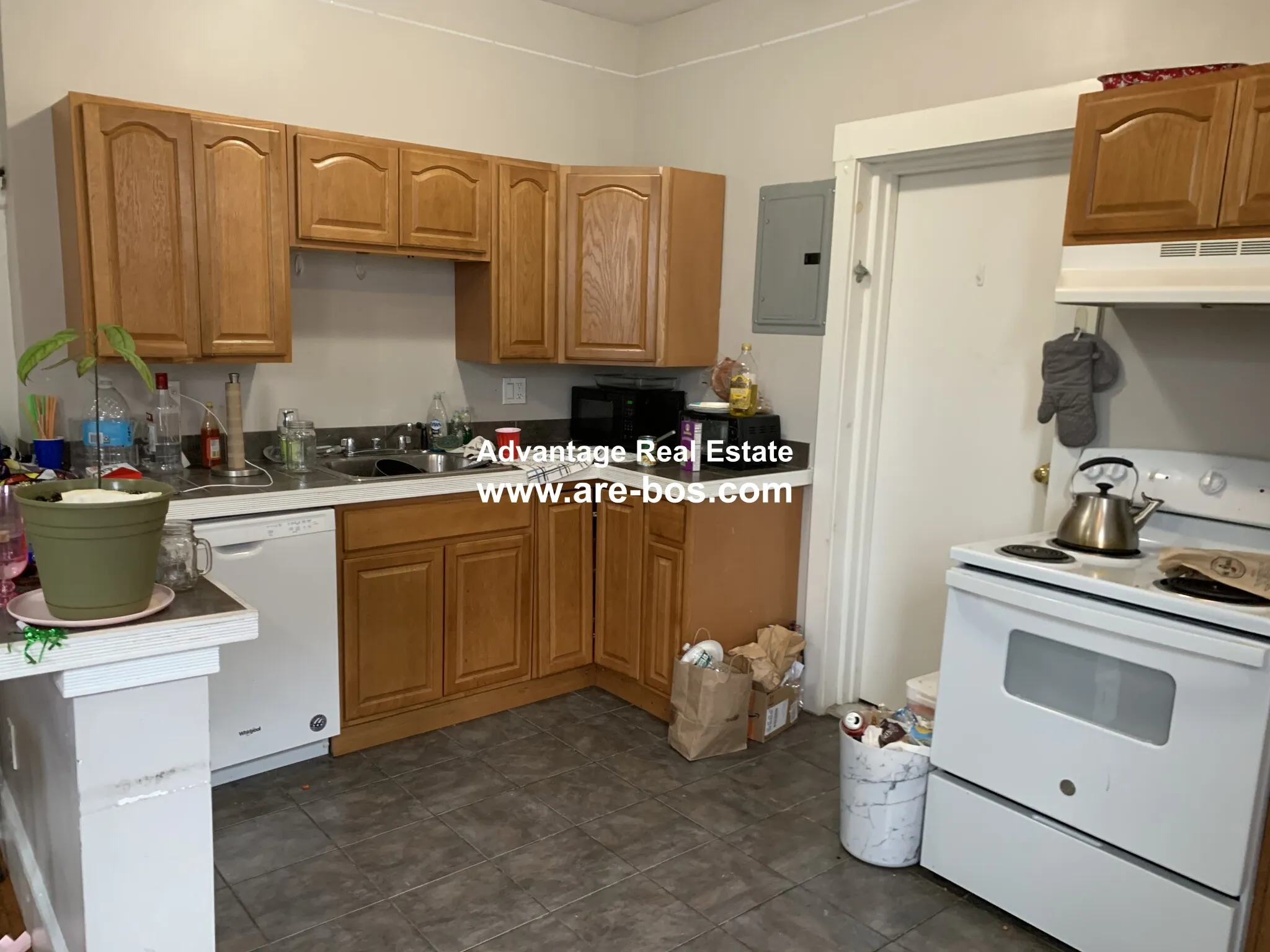 3 bed, 1 bath apartment for rent at 1066 Commonwealth Ave Unit 31 Duplicate, Brighton — photo 41 of 63