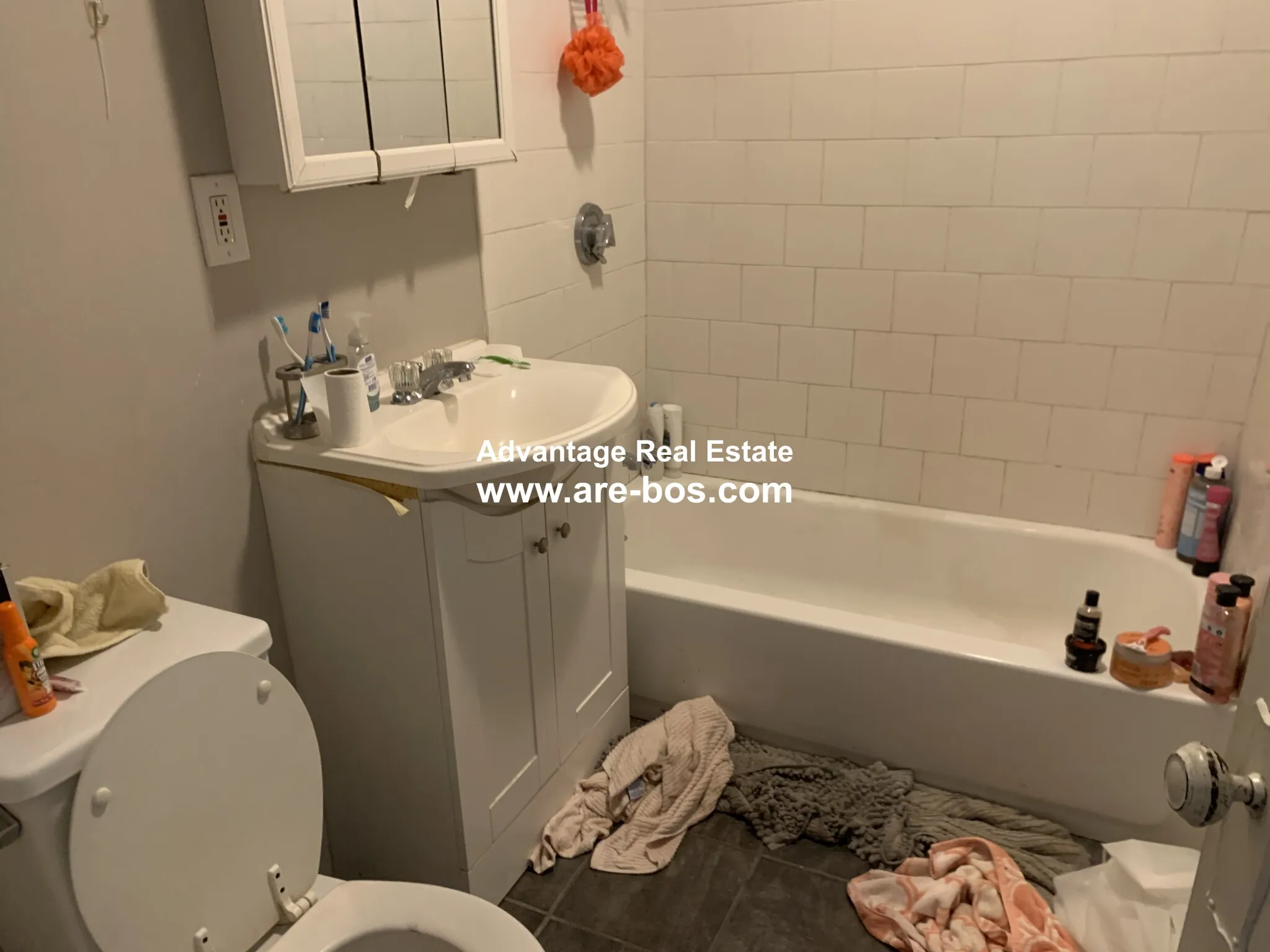 3 bed, 1 bath apartment for rent at 1066 Commonwealth Ave Unit 31 Duplicate, Brighton — photo 35 of 63