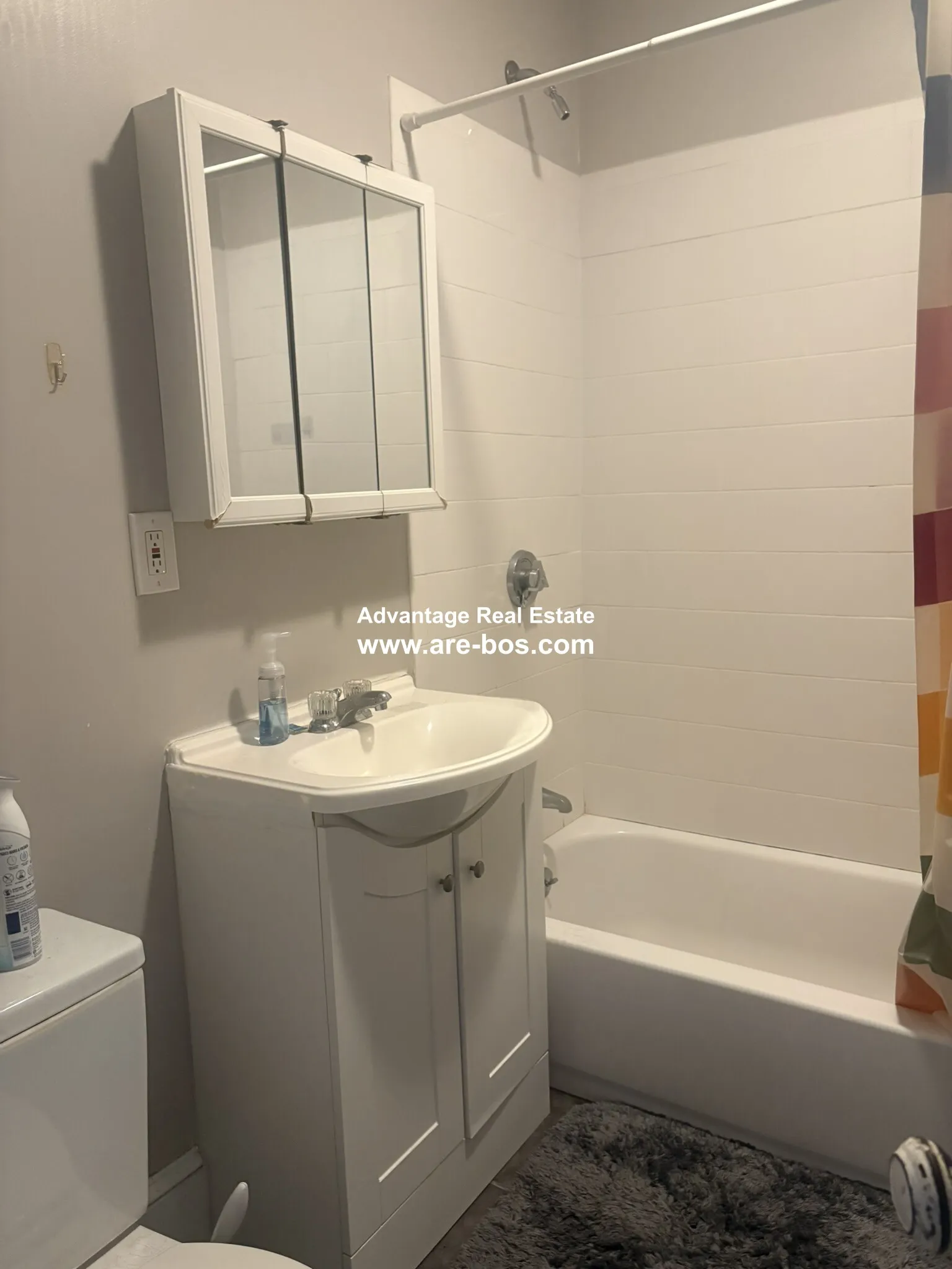 3 bed, 1 bath apartment for rent at 1066 Commonwealth Ave Unit 31 Duplicate, Brighton — photo 10 of 63