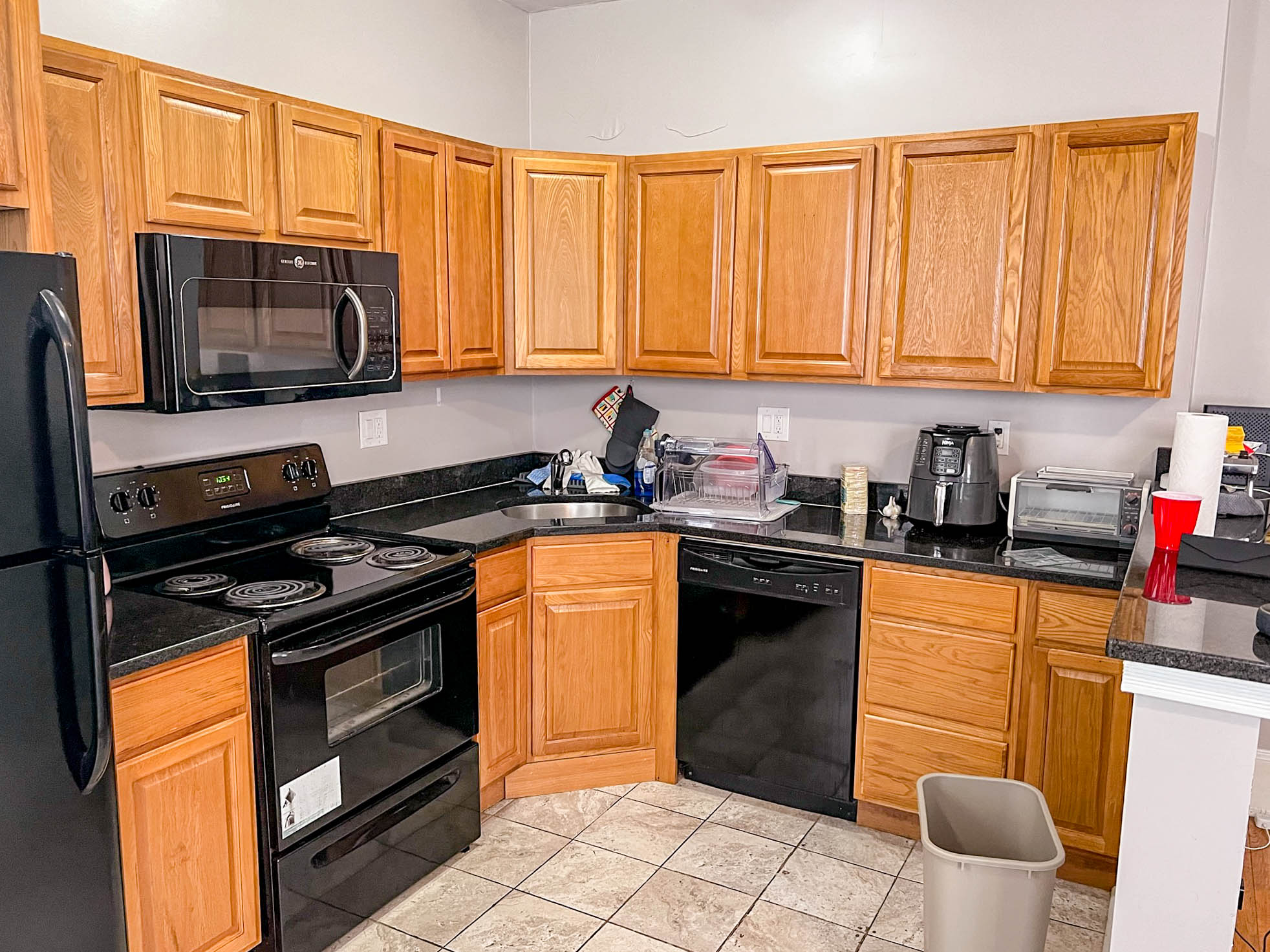 3 bed, 1 bath apartment for rent at 1066 Commonwealth Ave Unit 32, Brighton — photo 5 of 13