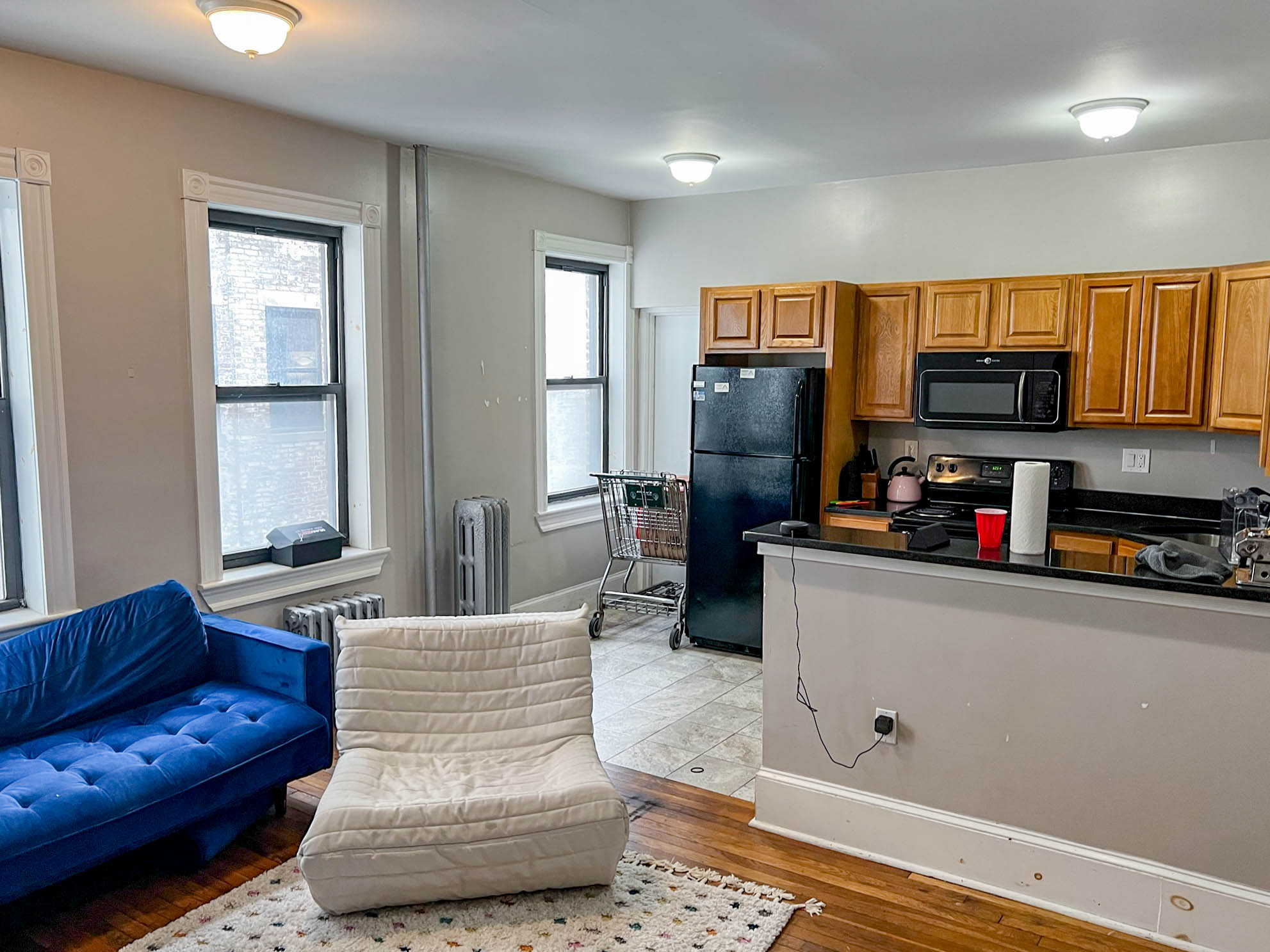 3 bed, 1 bath apartment for rent at 1066 Commonwealth Ave Unit 32, Brighton — photo 2 of 13