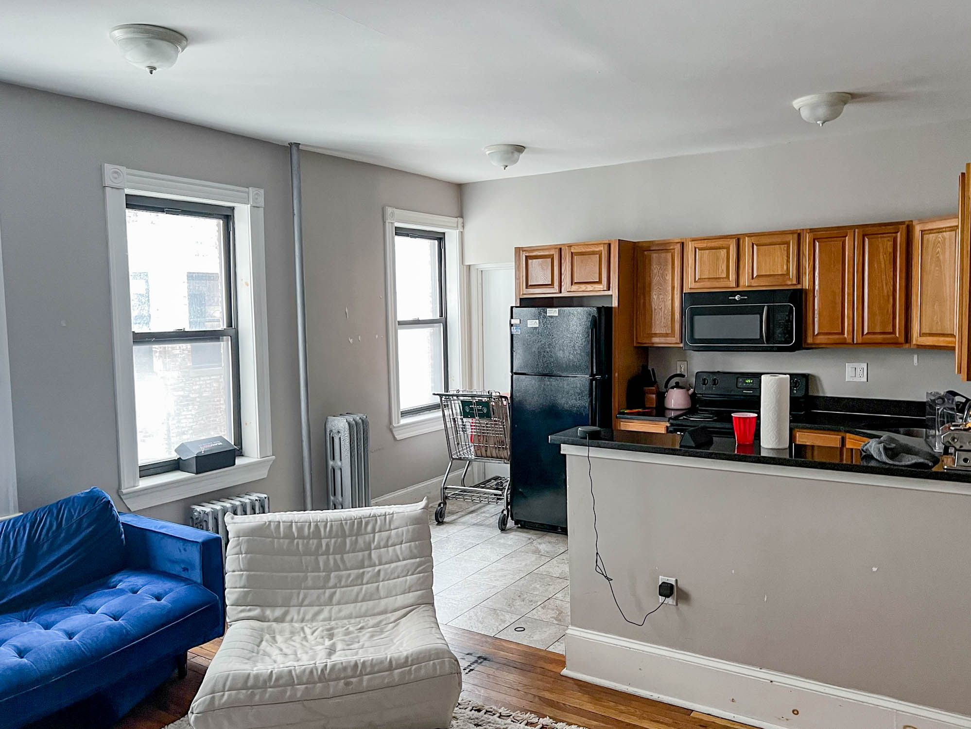 3 bed, 1 bath apartment for rent at 1066 Commonwealth Ave Unit 32, Brighton — photo 1 of 13