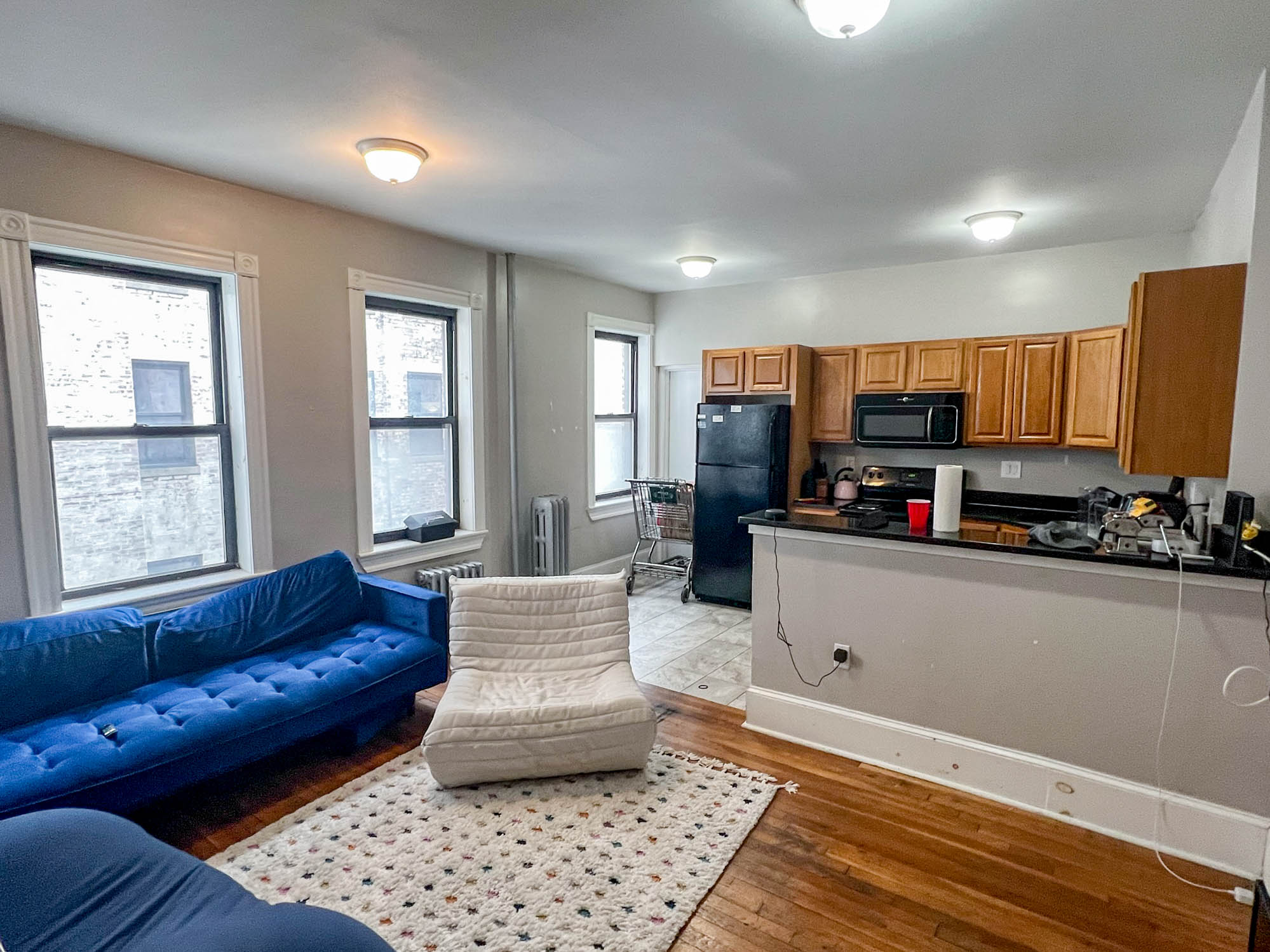 3 bed, 1 bath apartment for rent at 1066 Commonwealth Ave Unit 32, Brighton — photo 3 of 13