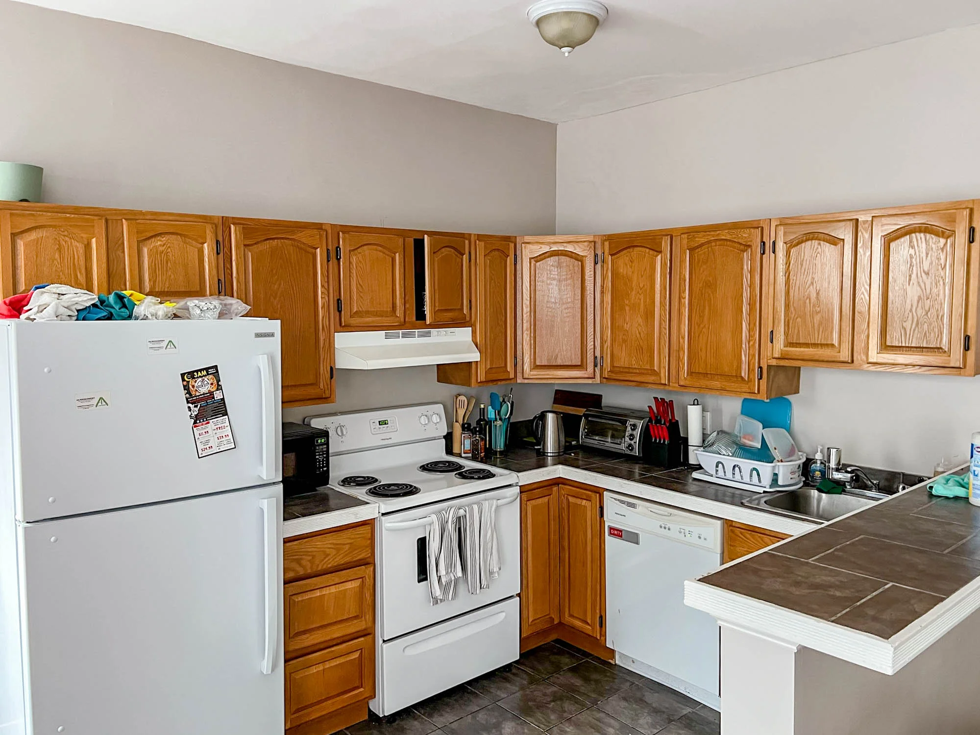 3 bed, 1 bath apartment for rent at 1066 Commonwealth Ave Unit 52, Brighton — photo 4 of 14