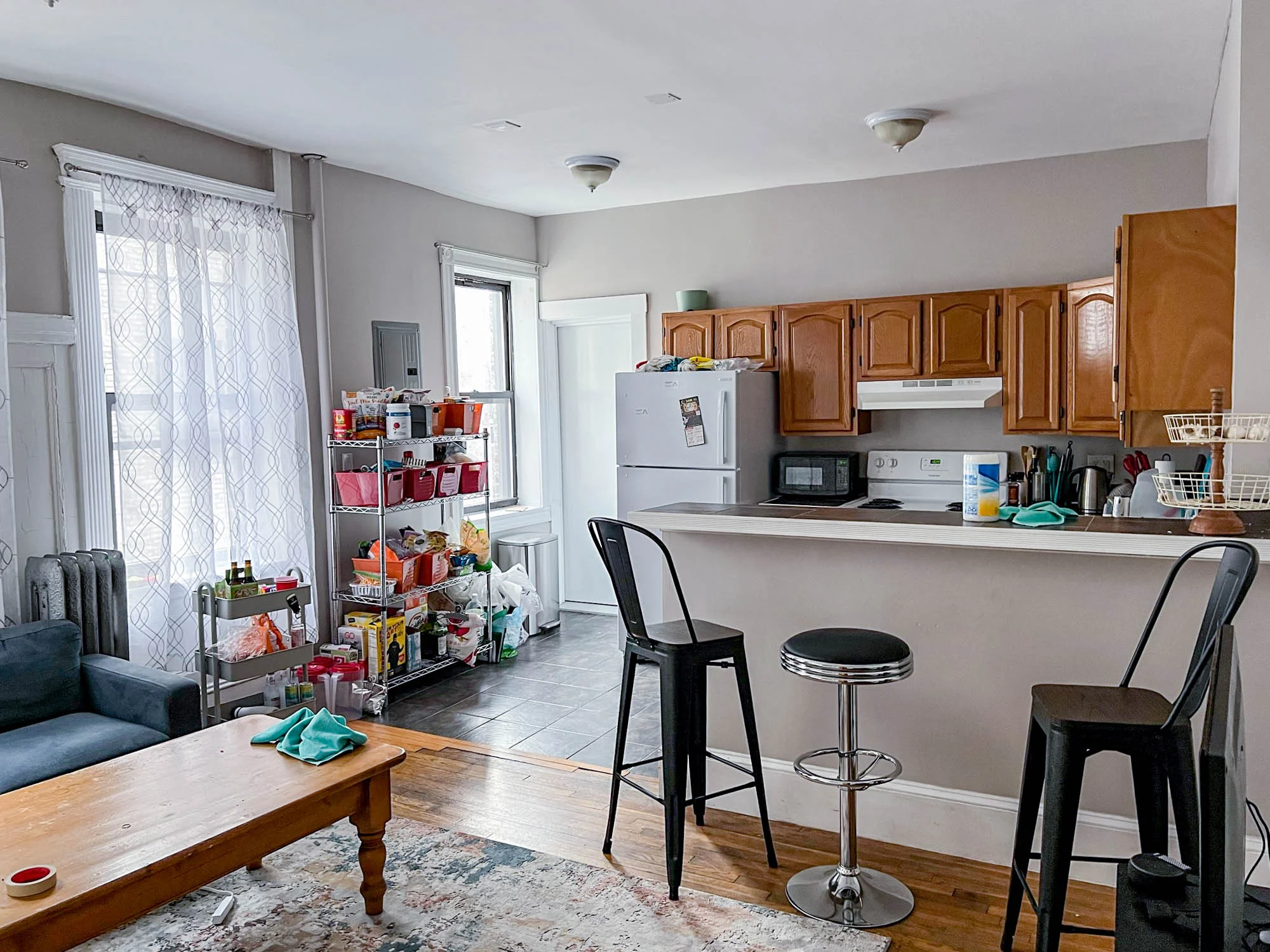 3 bed, 1 bath apartment for rent at 1066 Commonwealth Ave Unit 52, Brighton — photo 1 of 14