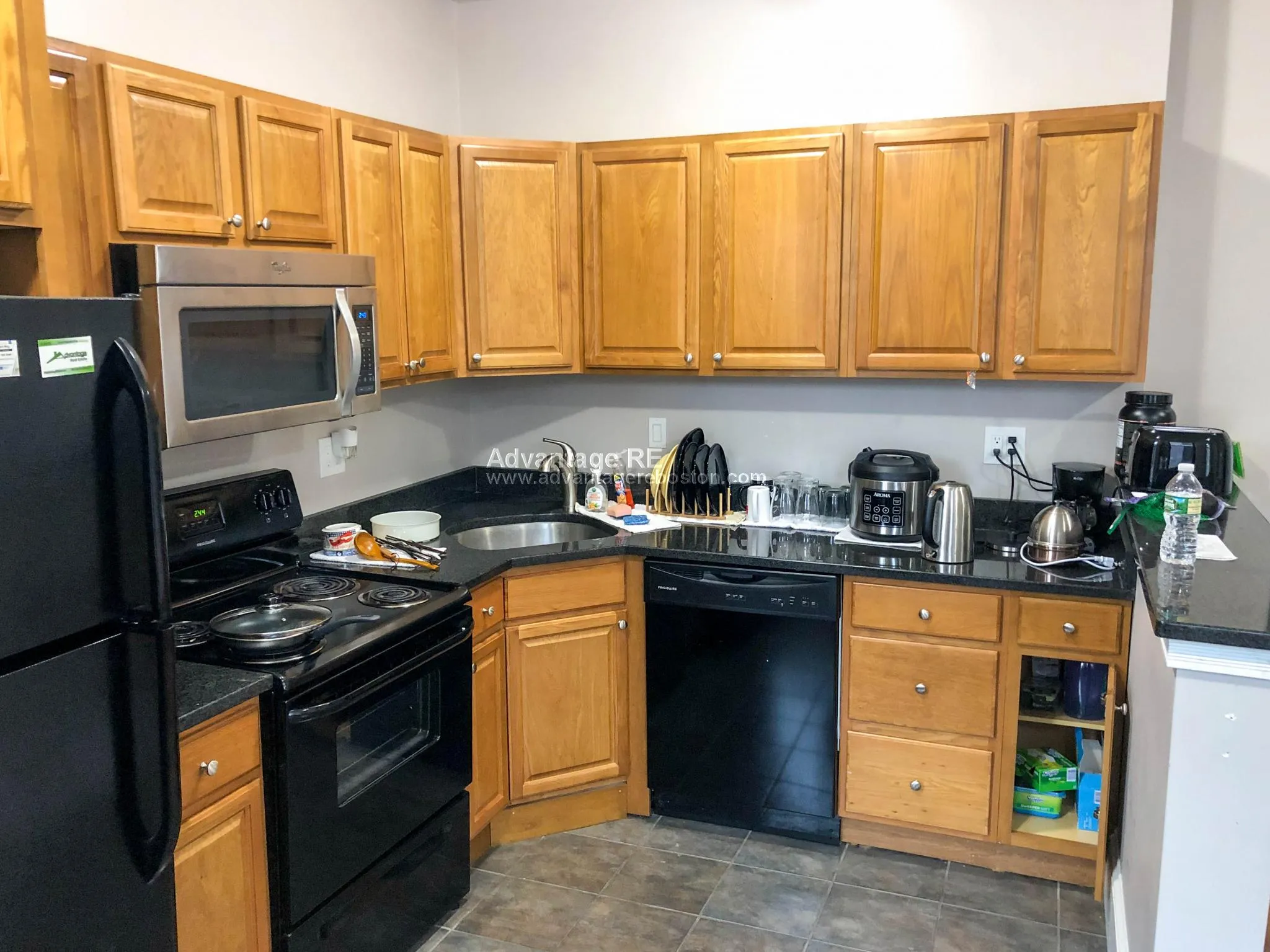3 bed, 1 bath apartment for rent at 1066 Commonwealth Ave Unit 62, Brighton — photo 15 of 21