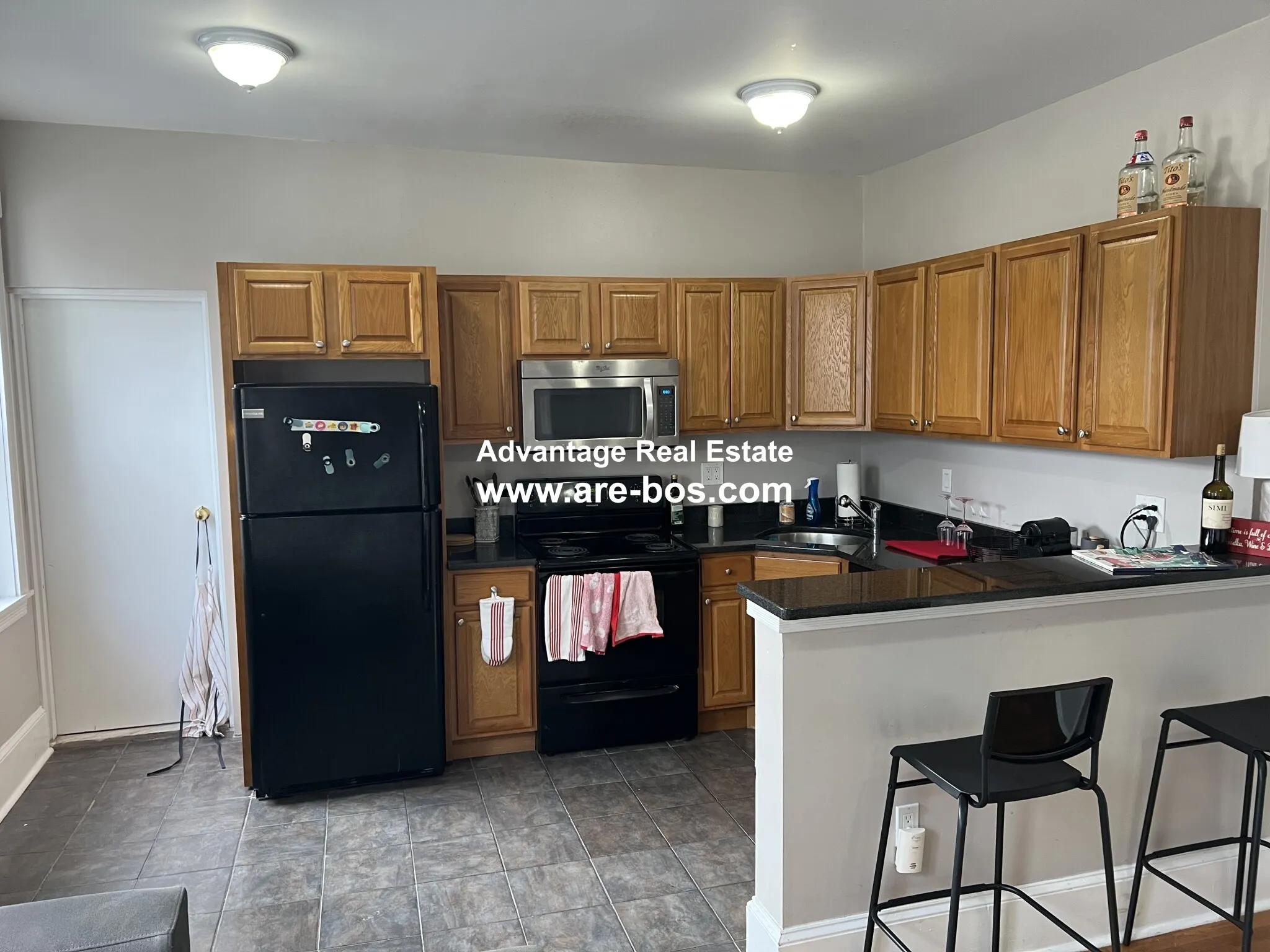 3 bed, 1 bath apartment for rent at 1066 Commonwealth Ave Unit 62, Brighton — photo 3 of 21
