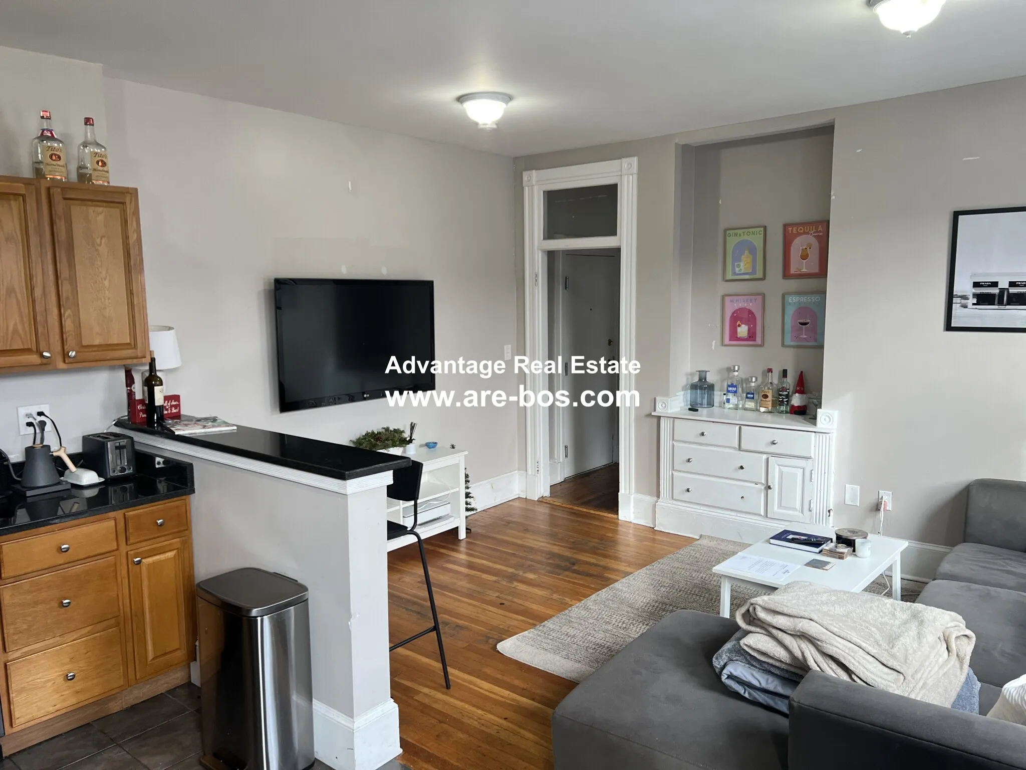 3 bed, 1 bath apartment for rent at 1066 Commonwealth Ave Unit 62, Brighton — photo 1 of 21