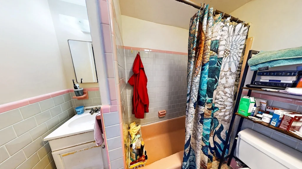 Studio bed, 1 bath apartment for rent at 1069 Beacon St Unit 2a, Longwood — photo 10 of 10
