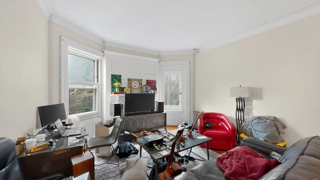 1 bed, 1 bath apartment for rent at 1069 Beacon St Unit 5, Coolidge Corner — photo 5 of 11