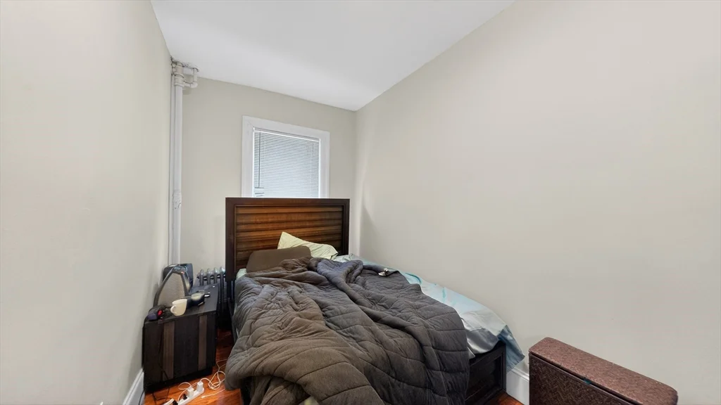 1 bed, 1 bath apartment for rent at 1069 Beacon St Unit 5, Coolidge Corner — photo 9 of 11
