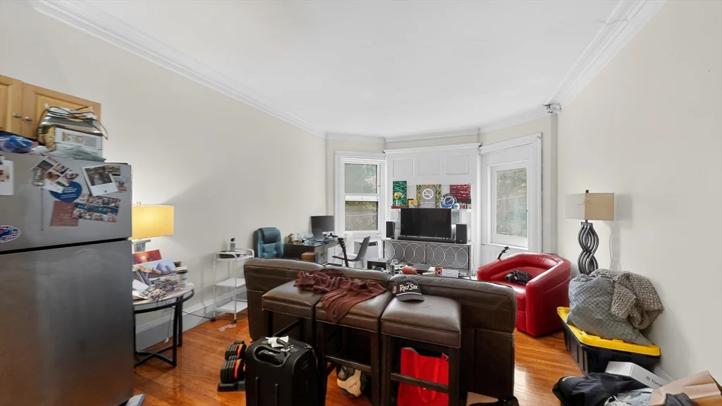 1 bed, 1 bath apartment for rent at 1069 Beacon St Unit 5, Coolidge Corner — photo 4 of 11