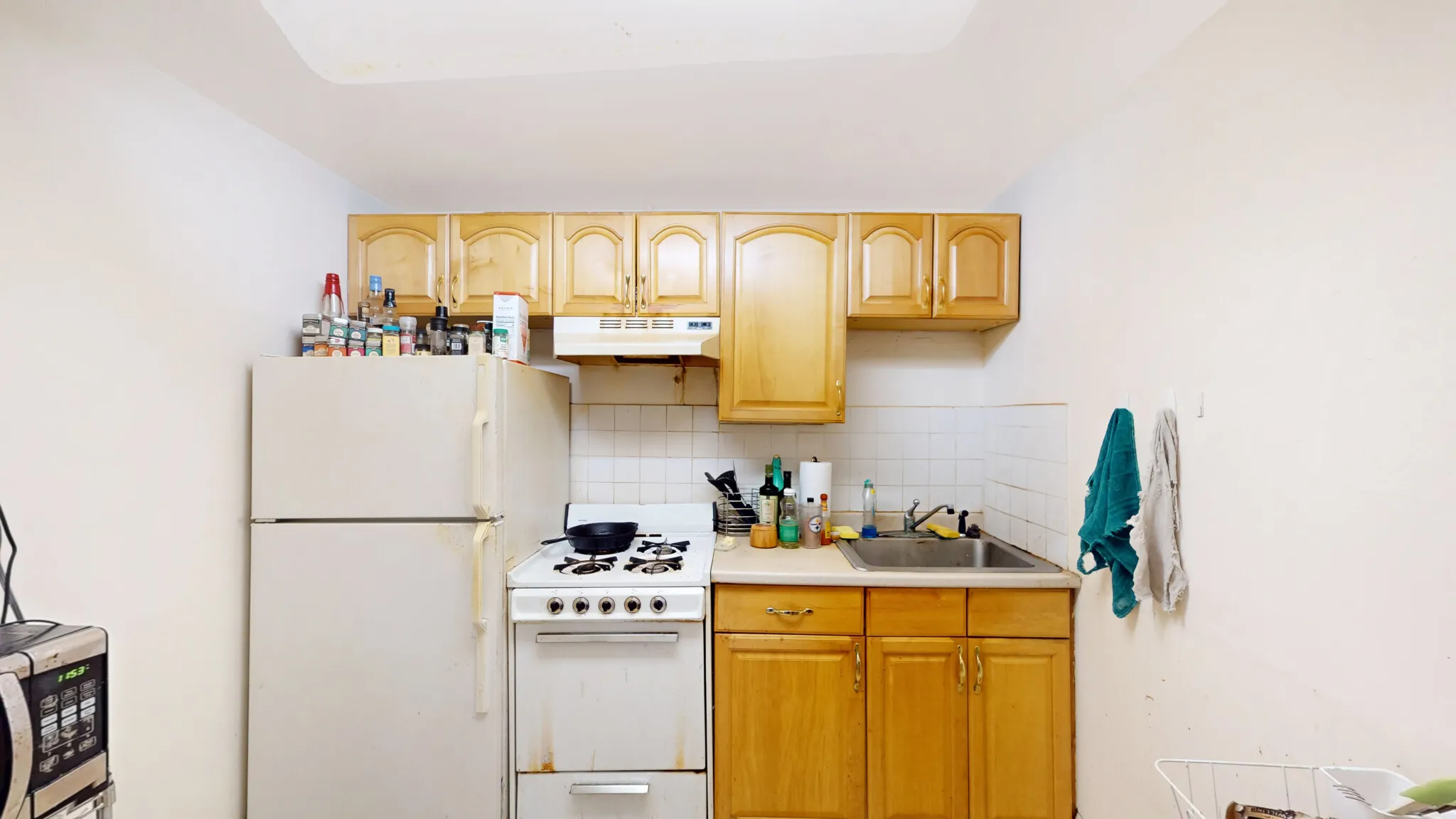 Studio bed, 1 bath apartment for rent at 1069 Beacon St Unit B, Longwood — photo 8 of 12