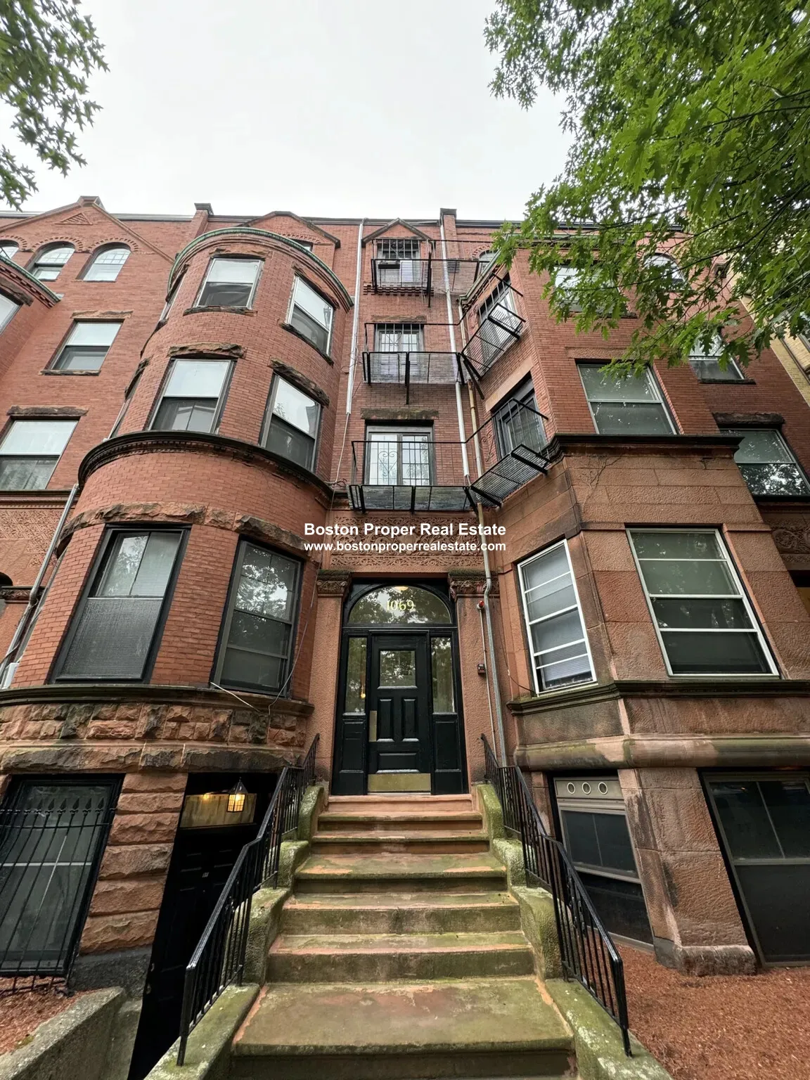 Studio bed, 1 bath apartment for rent at 1069 Beacon St Unit B, Longwood — photo 3 of 12
