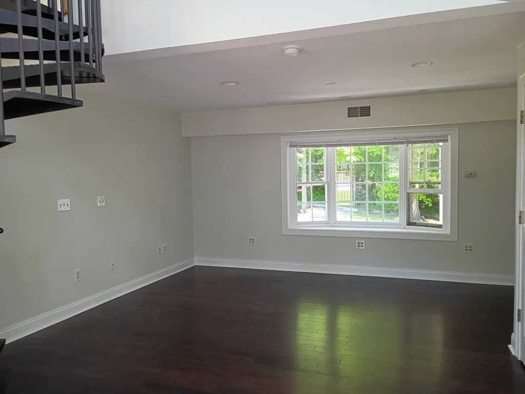 3 bed, 2 bath apartment for rent at 106R Main, Byfield — photo 8 of 32