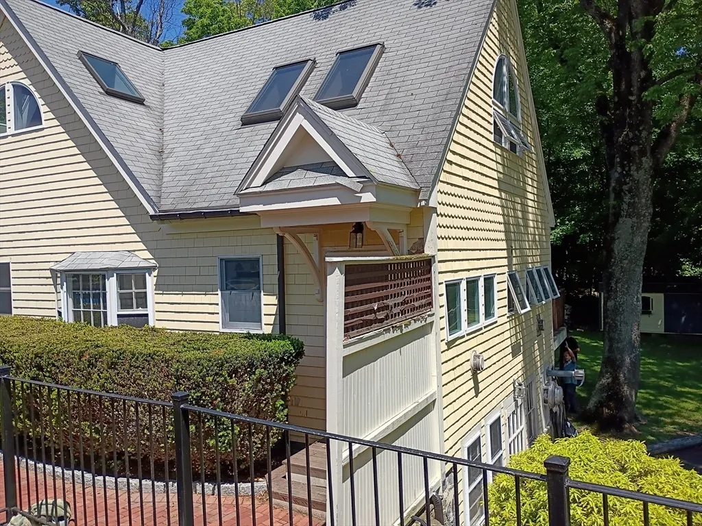 3 bed, 2 bath apartment for rent at 106R Main, Byfield — photo 3 of 32