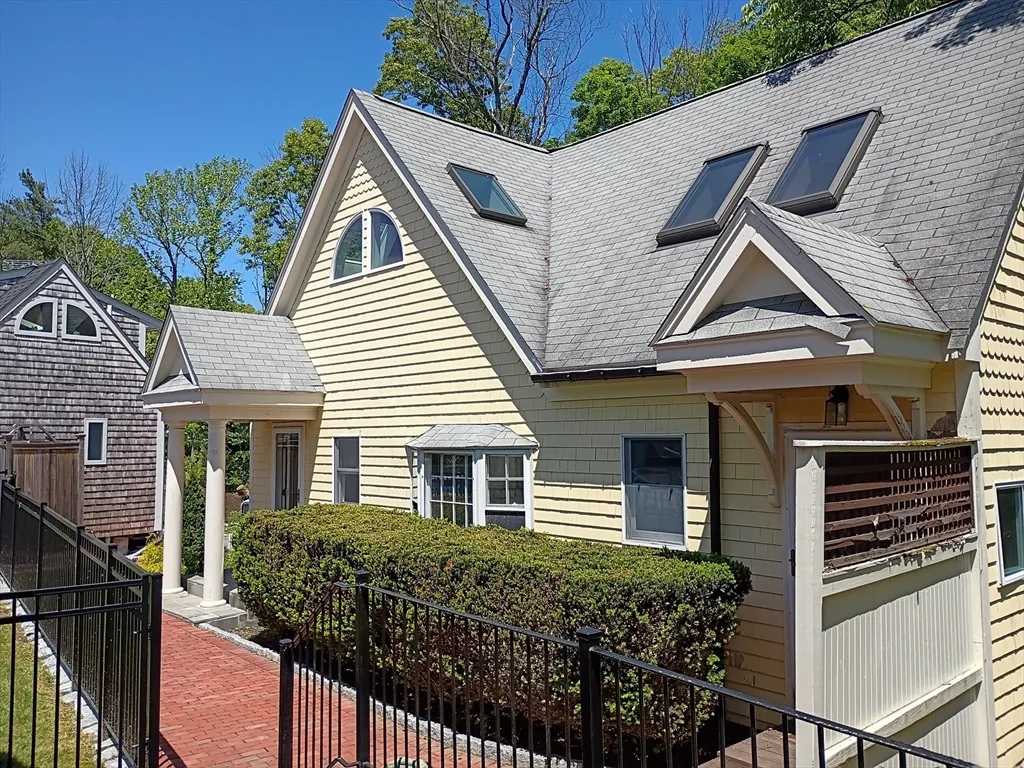 3 bed, 2 bath apartment for rent at 106R Main, Byfield — photo 1 of 32