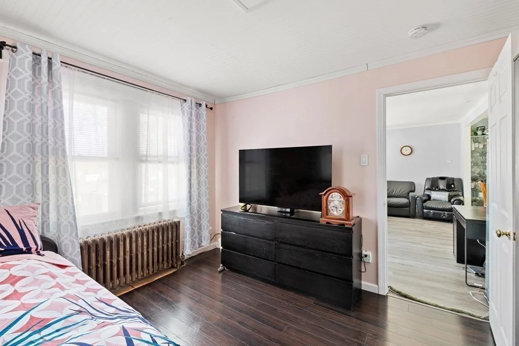 3 bed, 1 bath apartment for rent at 107 Belle Ave Unit 1, Medford — photo 20 of 21