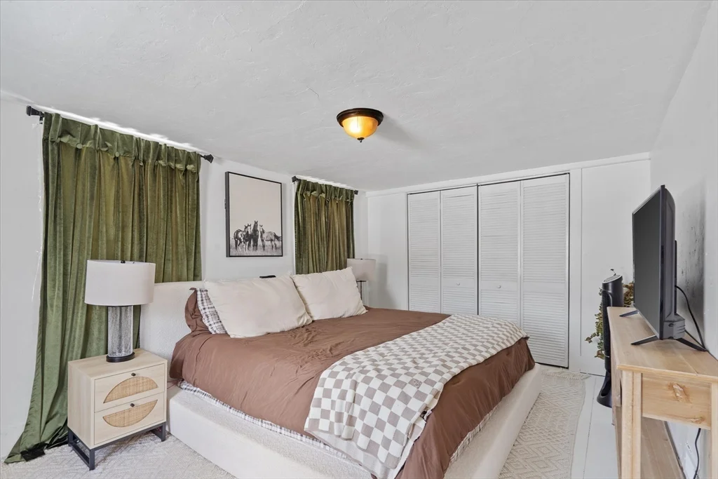 3 bed, 1 bath apartment for rent at 107 Boston Rd, Sutton — photo 10 of 24