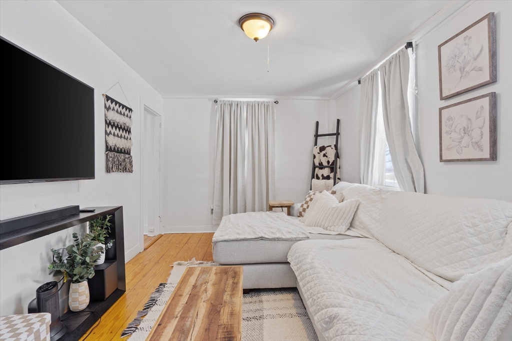 3 bed, 1 bath apartment for rent at 107 Boston Rd Unit 1, Sutton — photo 10 of 24