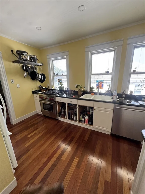 2 bed, 1 bath apartment for rent at 107 Bynner Unit 2, Jamaica Plain — photo 10 of 27
