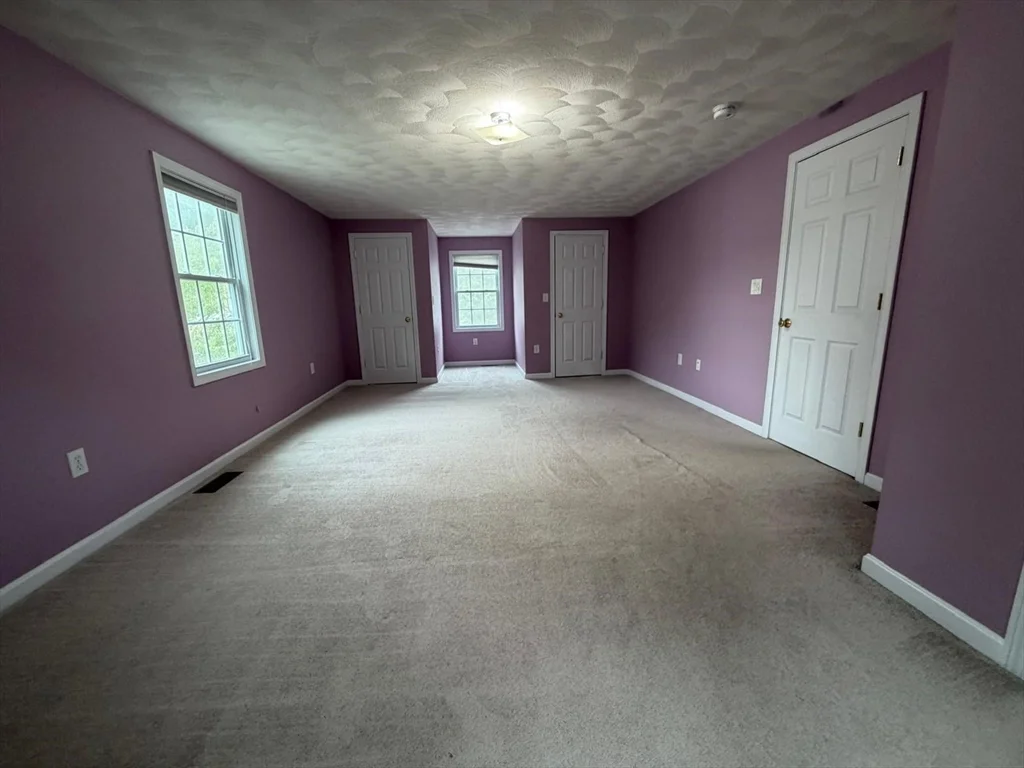 3 bed, 1 bath apartment for rent at 107 Charant Rd, Lowell — photo 10 of 21