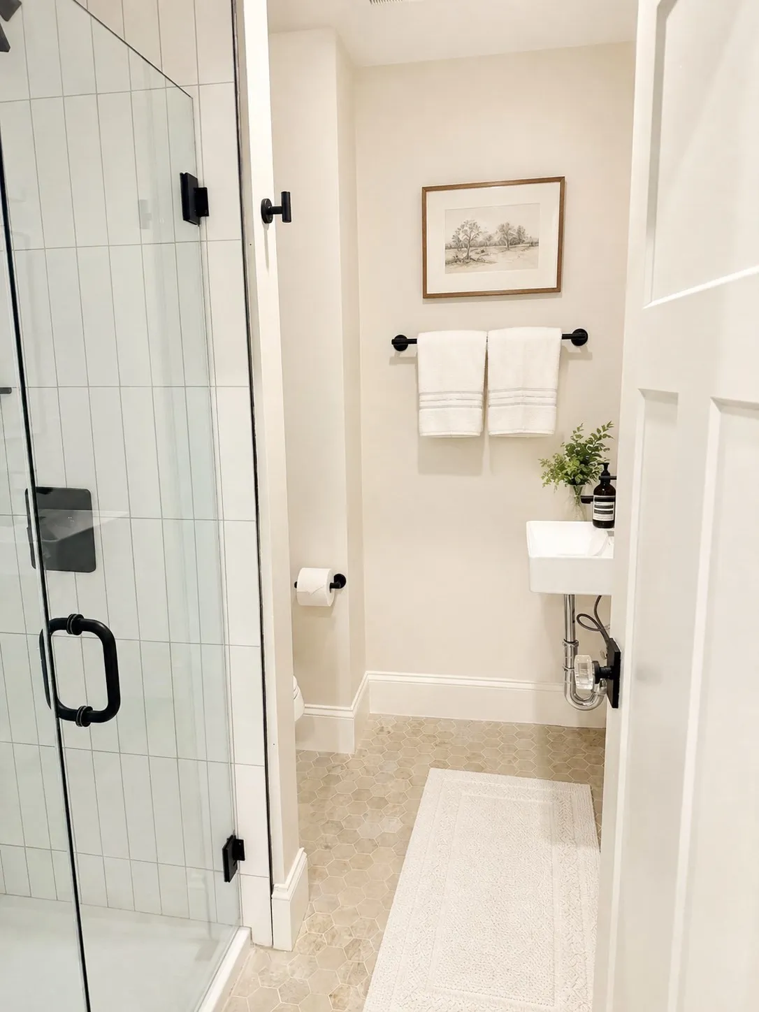 Studio bed, 1 bath apartment for rent at 107 Charles River Sq Unit 402, Beacon Hill — photo 2 of 4