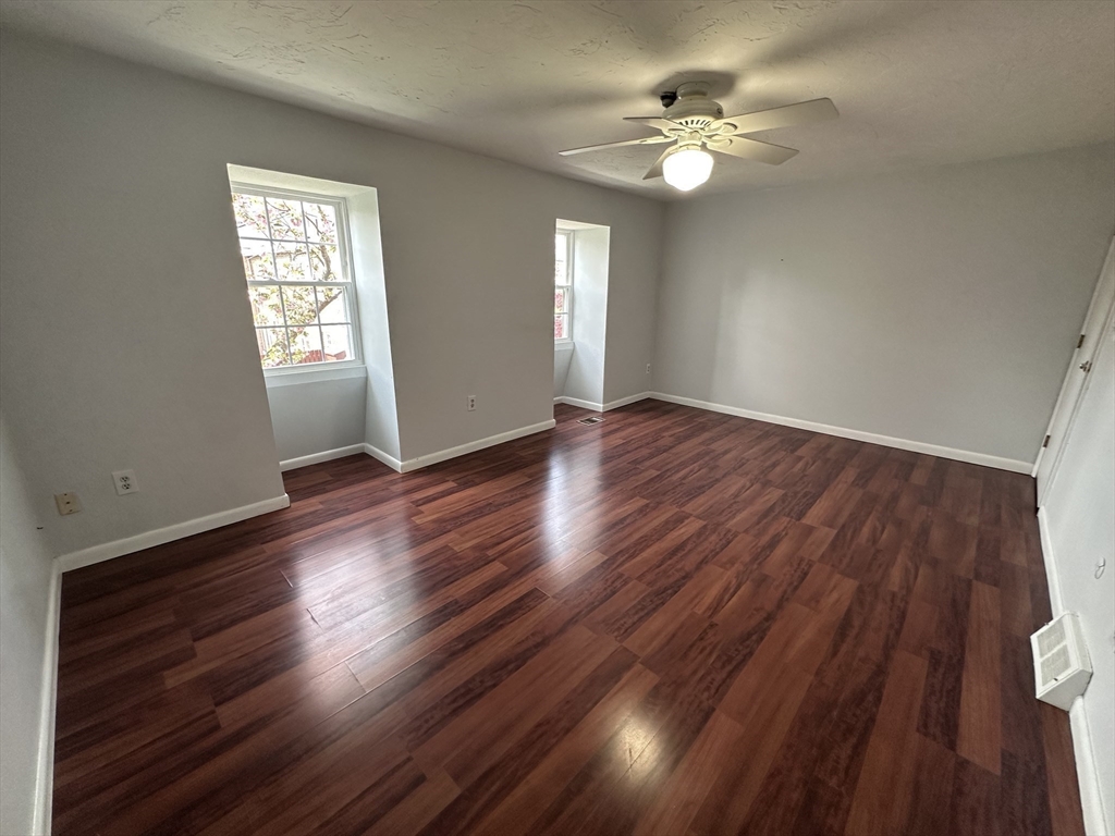 2 bed, 1 bath apartment for rent at 107 Erin Rd Unit 107, Stoughton — photo 22 of 28