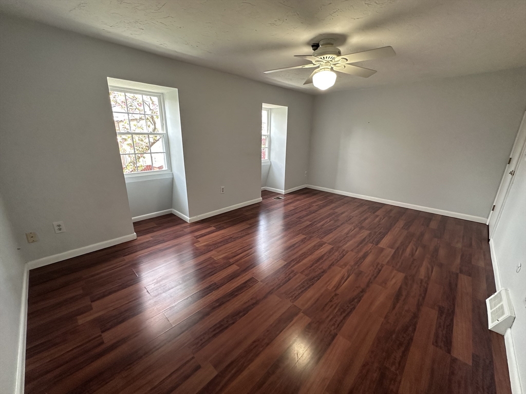2 bed, 1 bath apartment for rent at 107 Erin Rd Unit 107, Stoughton — photo 15 of 28