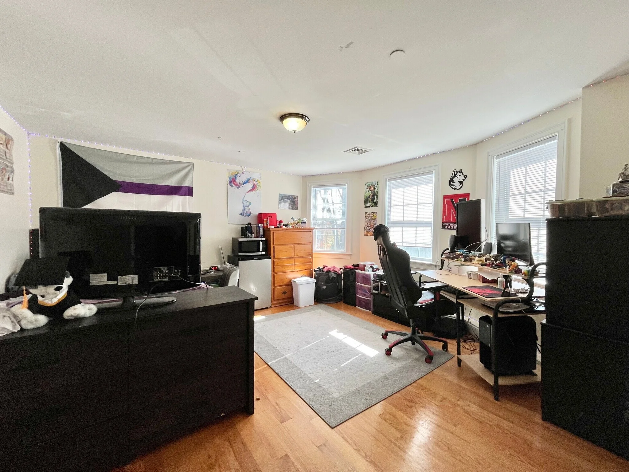 5 bed, 2 bath apartment for rent at 107 Fisher St Unit 1, Mission Hill — photo 3 of 13
