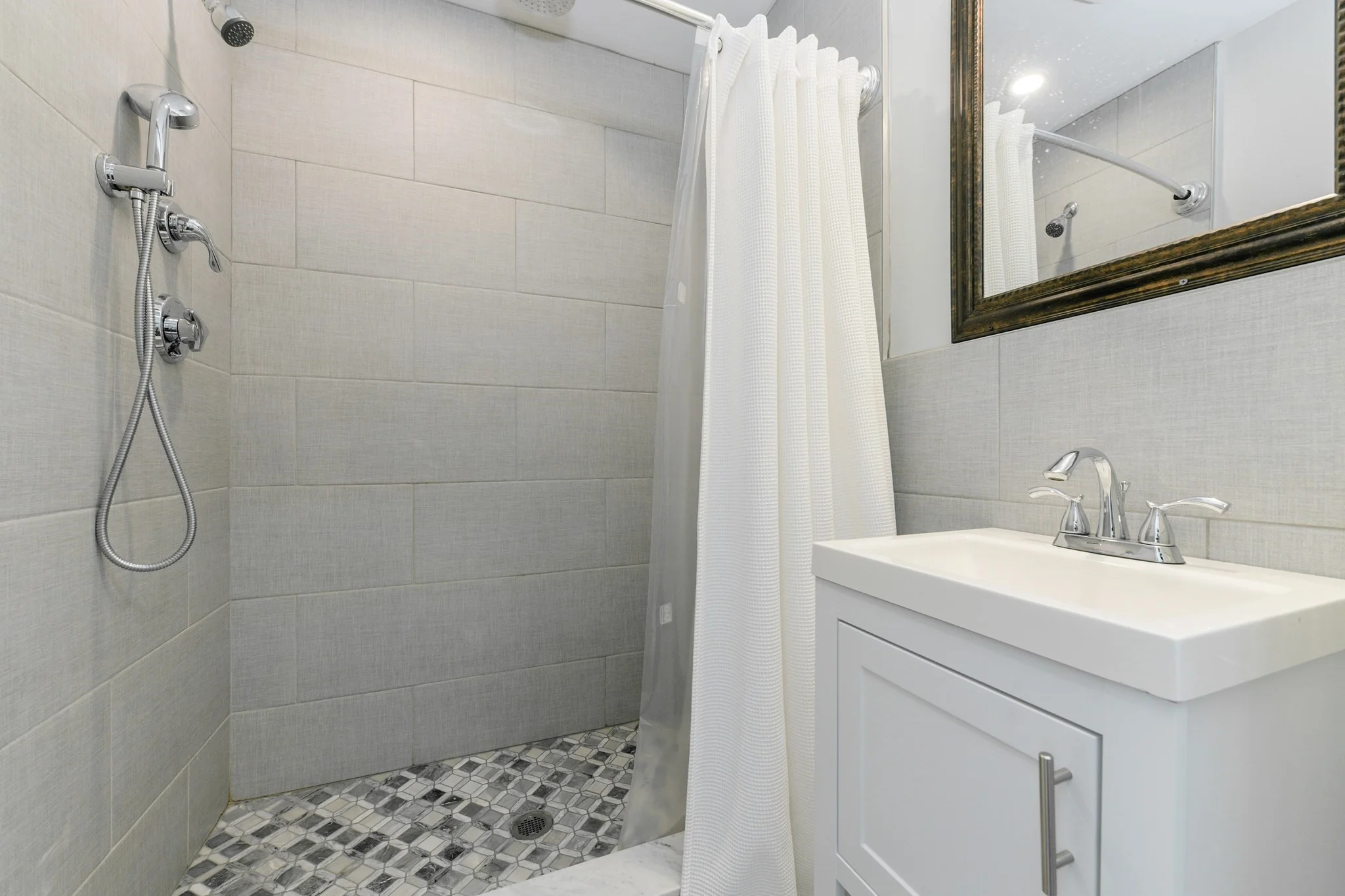 4 bed, 2 bath apartment for rent at 107 Harrishof St Unit 2, Roxbury — photo 10 of 14