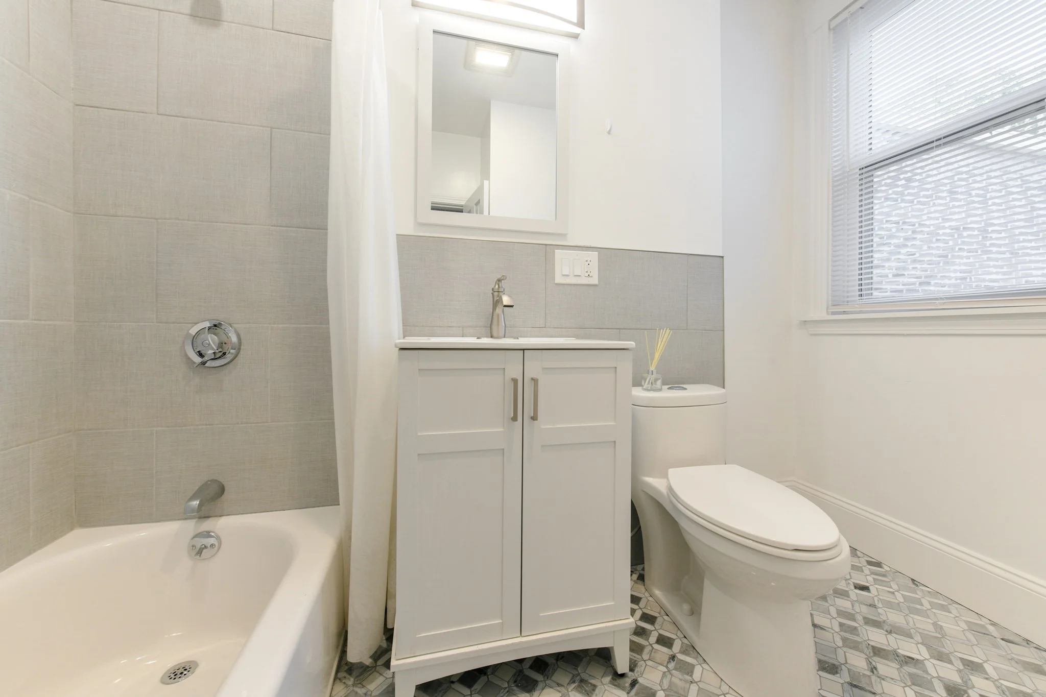4 bed, 2 bath apartment for rent at 107 Harrishof St Unit 2, Roxbury — photo 12 of 14