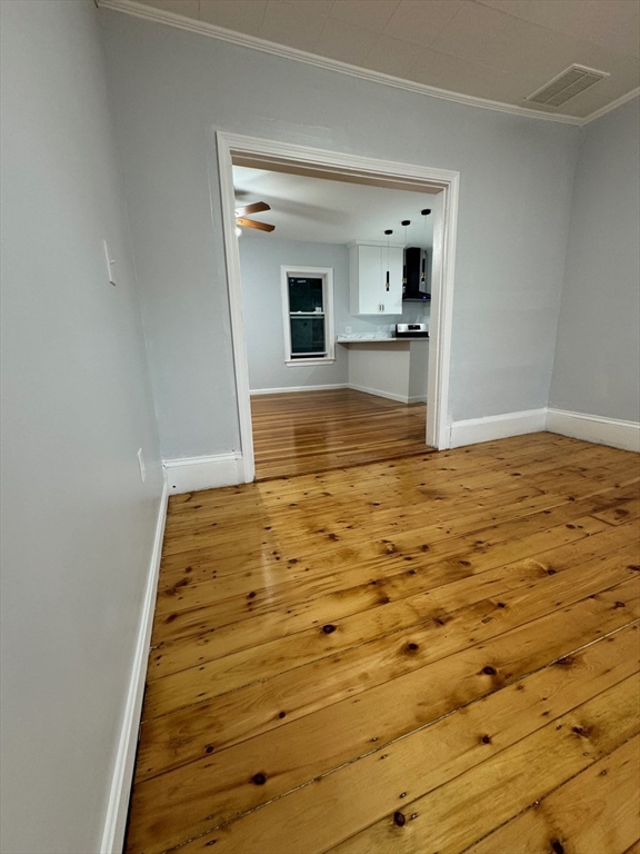 4 bed, 1 bath apartment for rent at 107 Harrison St Unit 2, Leominster — photo 9 of 26