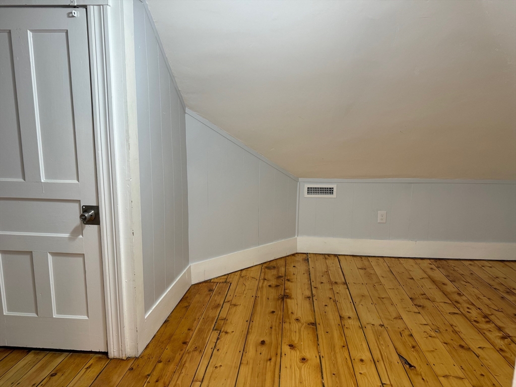 4 bed, 1 bath apartment for rent at 107 Harrison St Unit 2, Leominster — photo 22 of 26