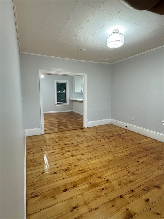 4 bed, 1 bath apartment for rent at 107 Harrison St Unit 2, Leominster — photo 6 of 26