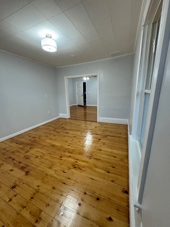 4 bed, 1 bath apartment for rent at 107 Harrison St Unit 2, Leominster — photo 7 of 26