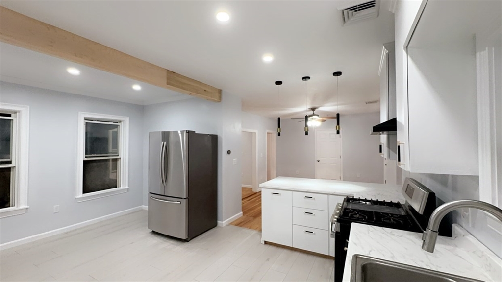 4 bed, 1 bath apartment for rent at 107 Harrison St Unit 2, Leominster — photo 24 of 26